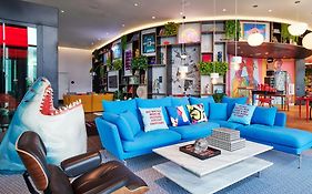 citizenM Miami Worldcenter